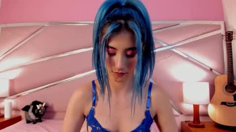 Luna Page online show from February 24, 2025, 3:20 pm