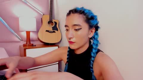 Luna Page online show from March 10, 2025, 2:05 pm