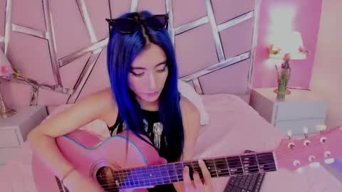 Luna Page online show from September 10, 2025, 9:26 pm