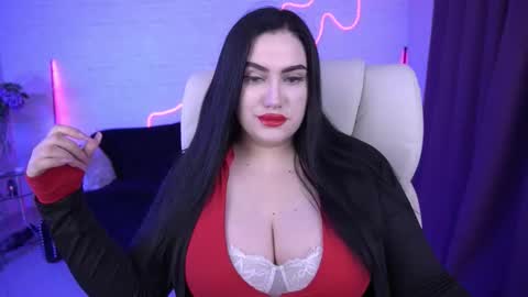 Snapshot of lunapearll chatting on October 26, 2025, 7:36 am Luna online show from October 26, 2025, 7:36 am