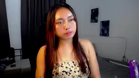 Luna online show from April 25, 2026, 9:45 pm