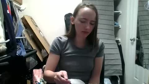 lunapixie2020 online show from May 19, 2026, 1:56 am