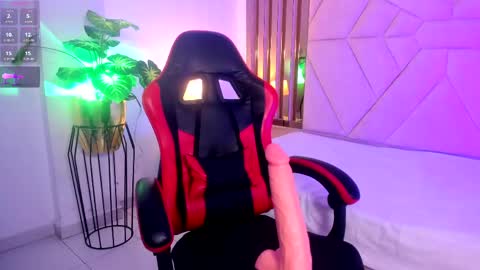 Luna online show from April 22, 2026, 5:32 am