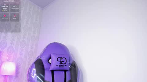 Luna  online show from September 25, 2025, 8:56 pm