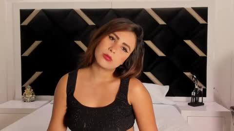 Lia 3 online show from April 26, 2026, 8:50 pm