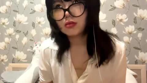 Yuna online show from October 10, 2025, 8:08 pm