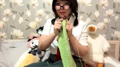 Yuna online show from October 15, 2025, 7:47 pm