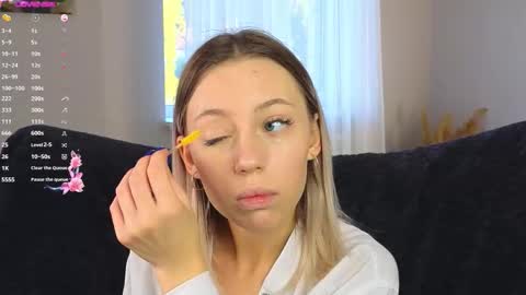 Kelly online show from September 26, 2025, 2:43 pm