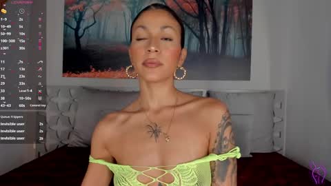 Snapshot of lunaruso chatting on February 24, 2025, 11:19 pm Luna Ruso  online show from February 24, 2025, 11:19 pm