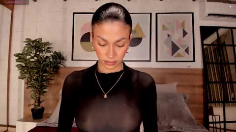 Snapshot of lunaruso chatting on September 20, 2025, 7:59 pm Luna Ruso  online show from September 20, 2025, 7:59 pm