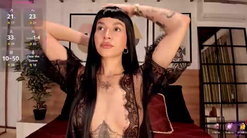 Snapshot of lunaruso chatting on October 16, 2025, 8:21 pm Luna Ruso  online show from October 16, 2025, 8:21 pm