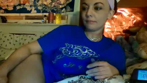 lunasecretadmirer online show from February 4, 2026, 9:59 am