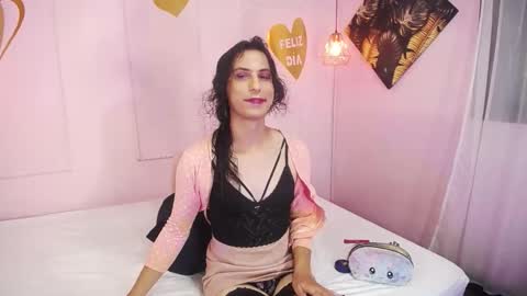 Snapshot of lunasweet_18 chatting on February 24, 2026, 2:37 pm Luna online show from February 24, 2026, 2:37 pm