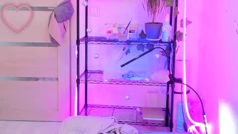 Kate online show from February 18, 2025, 5:53 am