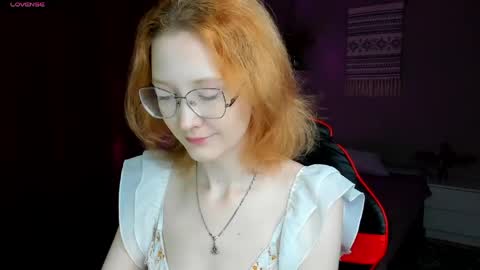Snapshot of lunaterry chatting on June 10, 2026, 7:40 am lunaterry online show from June 10, 2026, 7:40 am