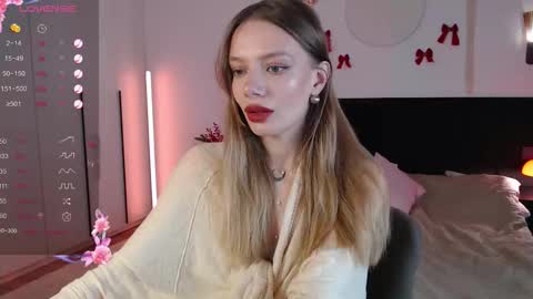 LunaticaBae online show from January 18, 2026, 2:26 am