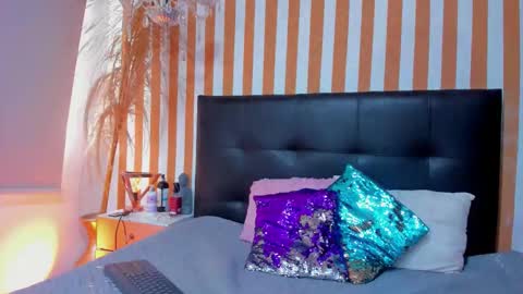 Luna Toledo online show from January 14, 2026, 1:17 pm