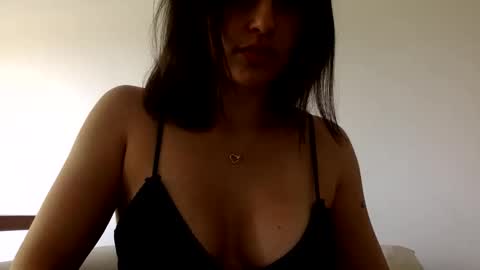 Snapshot of lunavelvett96 chatting on November 1, 2025, 1:46 pm Luna Velvett online show from November 1, 2025, 1:46 pm