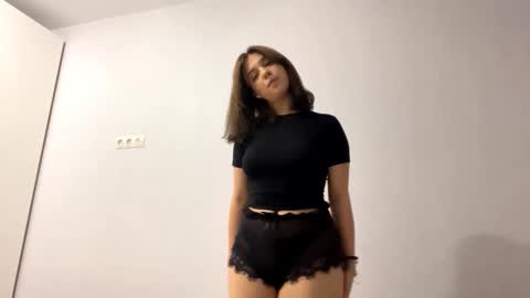 Mila Rose online show from February 3, 2026, 4:23 pm