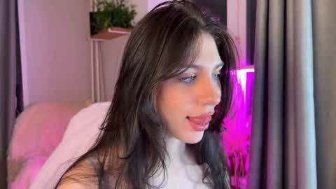 Luna online show from February 27, 2026, 3:28 am