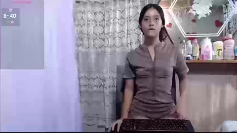 Luna online show from September 23, 2025, 9:18 pm