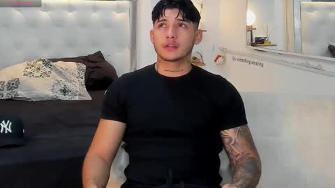 Lunay online show from October 14, 2025, 9:59 pm