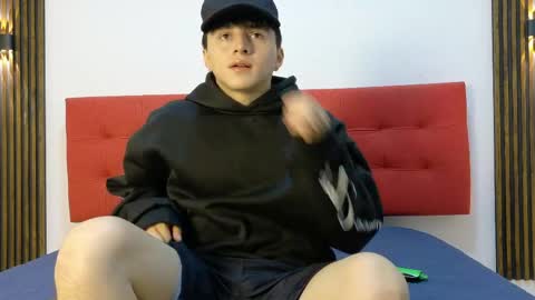 lunaydream online show from April 28, 2026, 11:15 am
