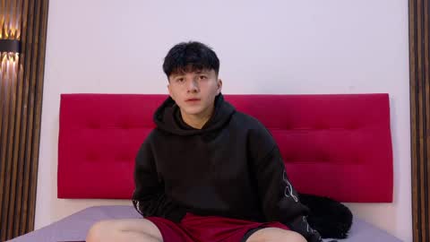 lunaydream online show from May 6, 2026, 11:15 am