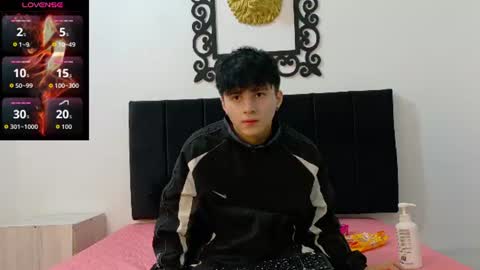 Snapshot of lunaydream chatting on June 11, 2026, 12:25 pm lunaydream online show from June 11, 2026, 12:25 pm