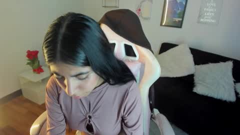 Snapshot of lunitaa18 chatting on September 24, 2025, 8:45 pm  V A L E R I A   online show from September 24, 2025, 8:45 pm