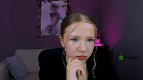 lunna online show from September 23, 2025, 10:07 am