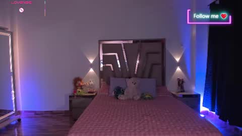 LUNA ROSE online show from June 17, 2026, 10:43 pm