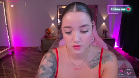 LUNA ROSE online show from June 25, 2026, 5:12 am