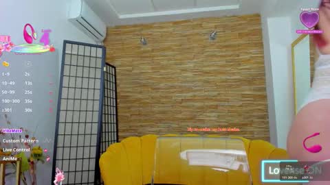 Luna online show from November 2, 2025, 8:33 pm