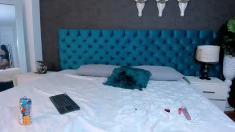 Luna online show from April 30, 2026, 3:18 pm