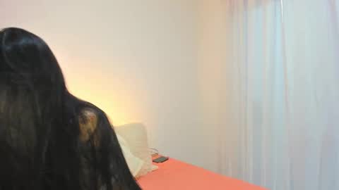     online show from November 9, 2025, 8:40 pm