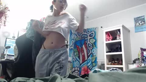 Snapshot of lunobbione chatting on October 16, 2025, 1:17 am Lunobbione online show from October 16, 2025, 1:17 am