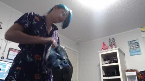 Lunobbione online show from December 2, 2025, 3:56 am