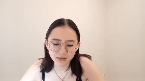 Snapshot of lupefaulker chatting on March 11, 2026, 1:06 pm Roxie online show from March 11, 2026, 1:06 pm