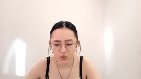 Snapshot of lupefaulker chatting on March 28, 2026, 1:22 pm Roxie online show from March 28, 2026, 1:22 pm