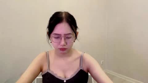 Roxie online show from May 14, 2026, 1:07 pm