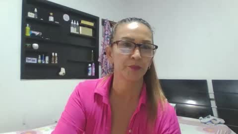 Snapshot of lupitavega_ chatting on October 1, 2025, 3:07 pm Lupita online show from October 1, 2025, 3:07 pm