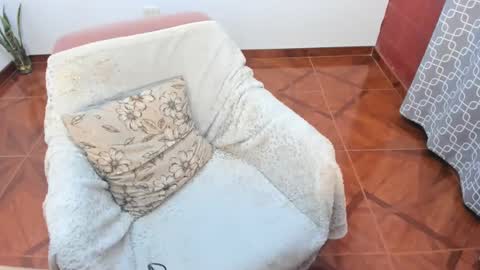 PAULINA online show from February 11, 2025, 1:41 am