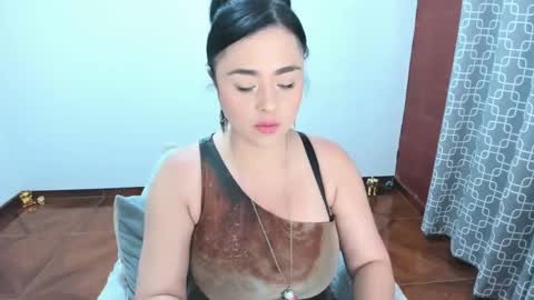 Snapshot of luscious86 chatting on April 4, 2026, 2:36 pm PAULINA online show from April 4, 2026, 2:36 pm