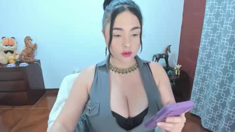 Snapshot of luscious86 chatting on April 13, 2026, 8:03 pm PAULINA online show from April 13, 2026, 8:03 pm