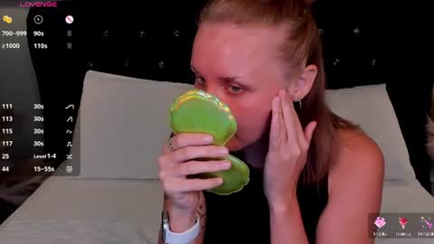 your sweet Liana online show from August 5, 2026, 6:27 am