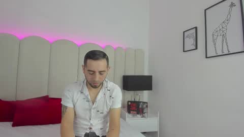 Lushian And Luna online show from November 26, 2025, 3:13 pm