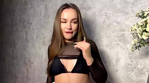 Mira online show from October 4, 2025, 10:08 pm