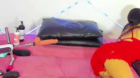 Snapshot of lussiewillow chatting on October 26, 2025, 3:34 am Lussie online show from October 26, 2025, 3:34 am