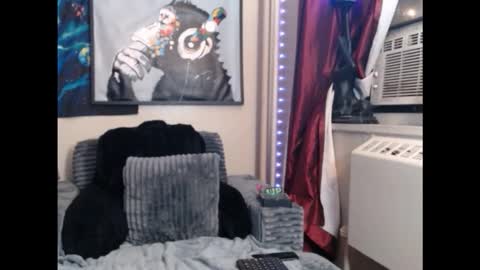 LUST online show from February 16, 2026, 3:24 am